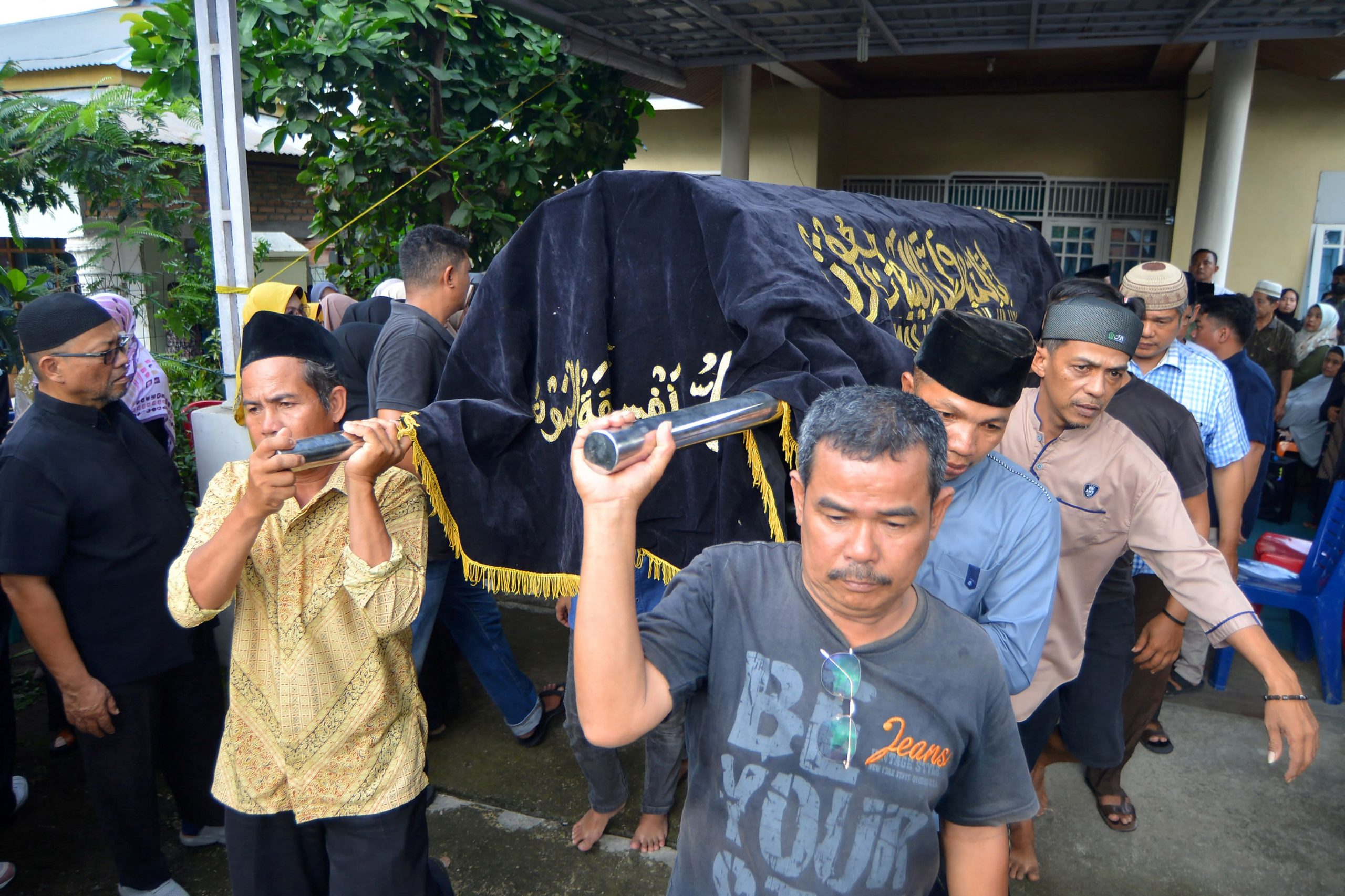 Lebih banyak jenazah ditemukan setelah erupsi tiba-tiba Gunung Marapi di Indonesia, meningkatkan jumlah kematian yang terkonfirmasi menjadi 22.