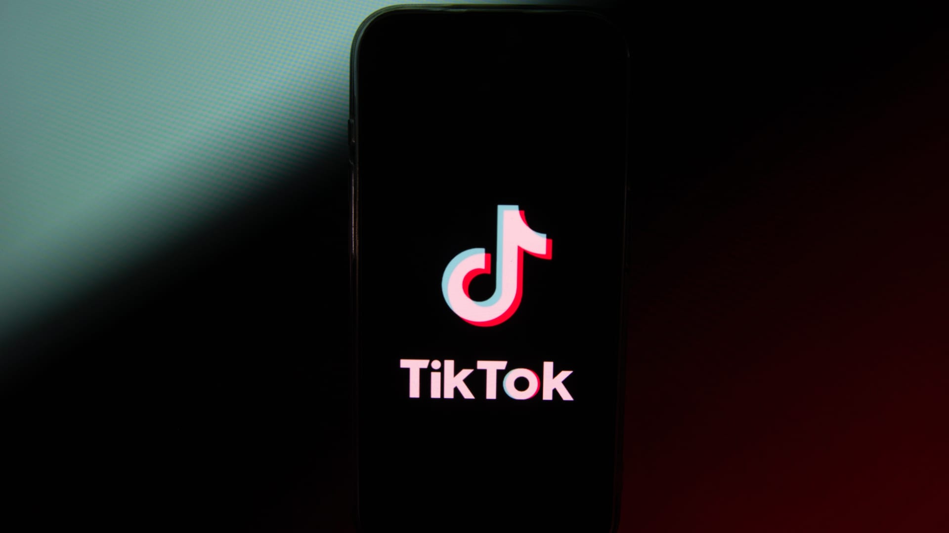 TikTok akan menginvestasikan $1,5 miliar dalam bisnis e-commerce GoTo di Indonesia.