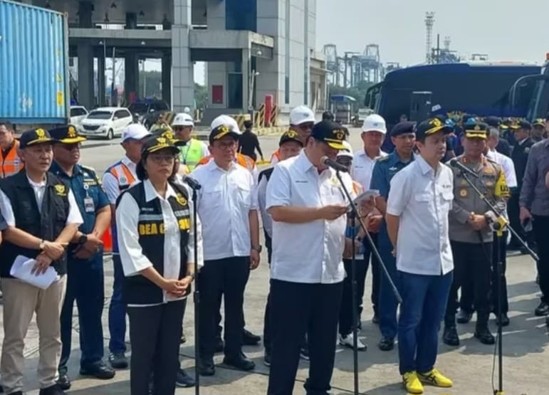 Bebaskan Kontainer yang Terhenti, Menko Airlangga & Sri Mulyani Menuju Priok