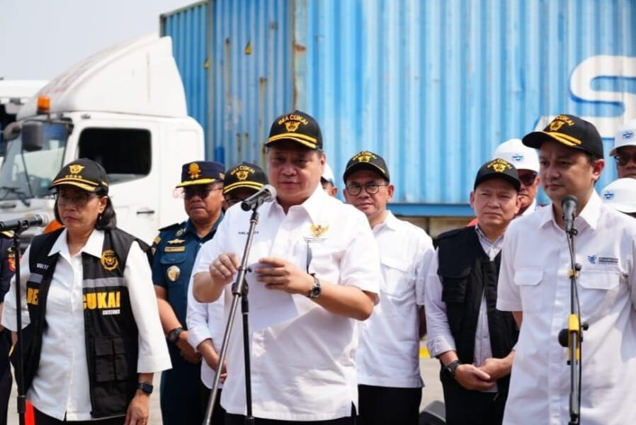 Menko Airlangga Mengingatkan Instansi di Pelabuhan Priok Harus Bekerja 24/7, Mengapa?