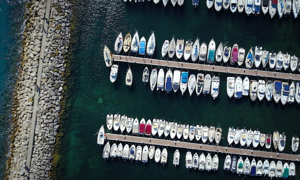 top view photography of ship port